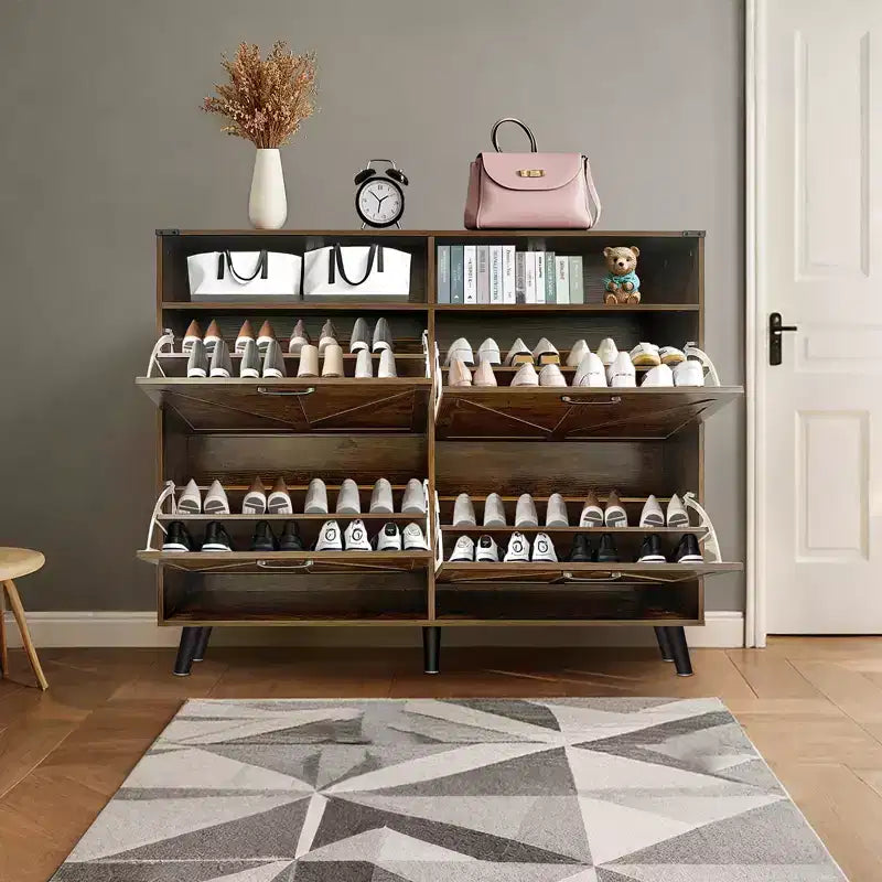 Rangement à chaussures, Meuble de rangement à chaussures autoportant avec 4 tiroirs basculants et design de porte de grange, Commode à chaussures étroite et mince, pour entrée, hall, couloir