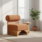 Fauteuil Boucle avec dossier roulé et base en bois massif