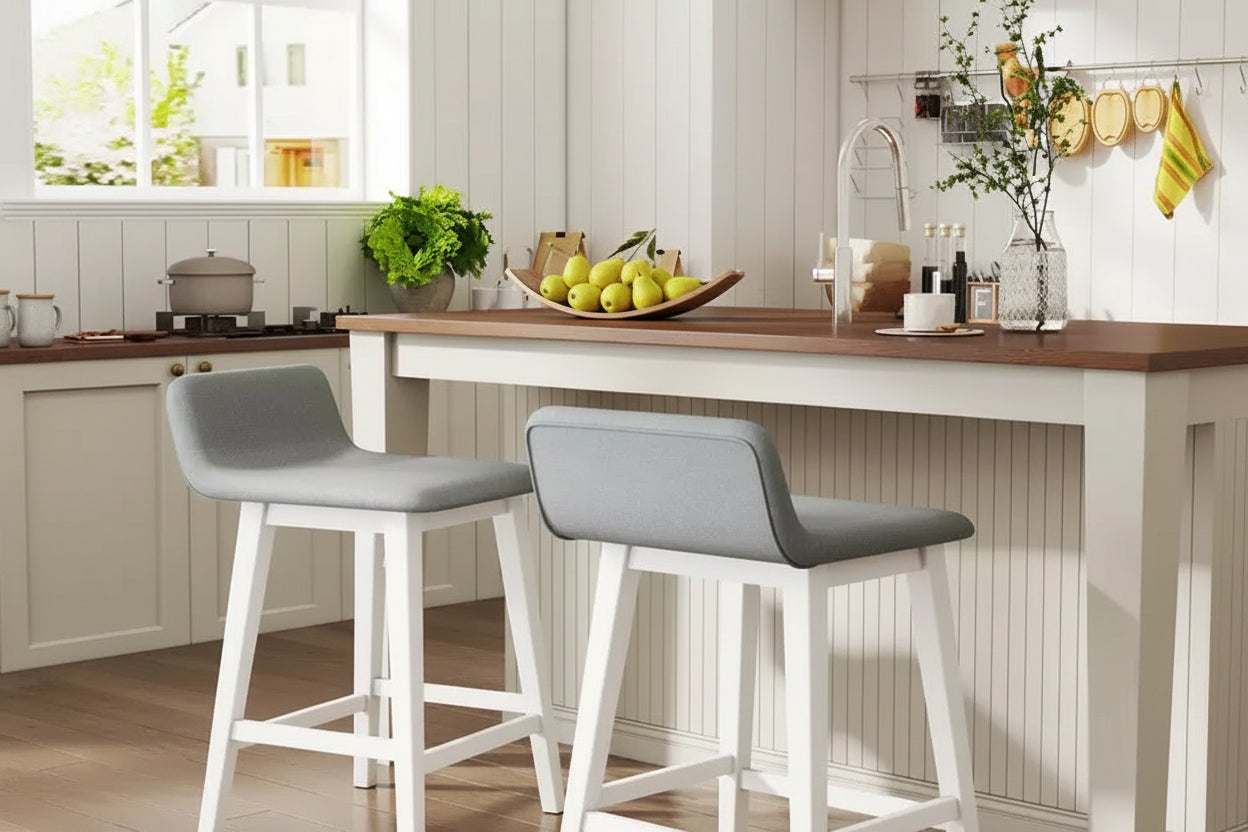 Tabourets de bar rembourrés 61 cm avec dossier bas, repose-pieds et pieds en bois – Îlot de cuisine